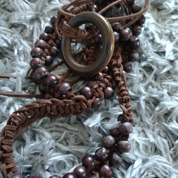 Elegant Brown Beaded Necklace - Picture 4 of 4
